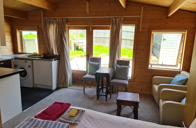Pet Friendly Private Cabin Town Eurotunnel Beach