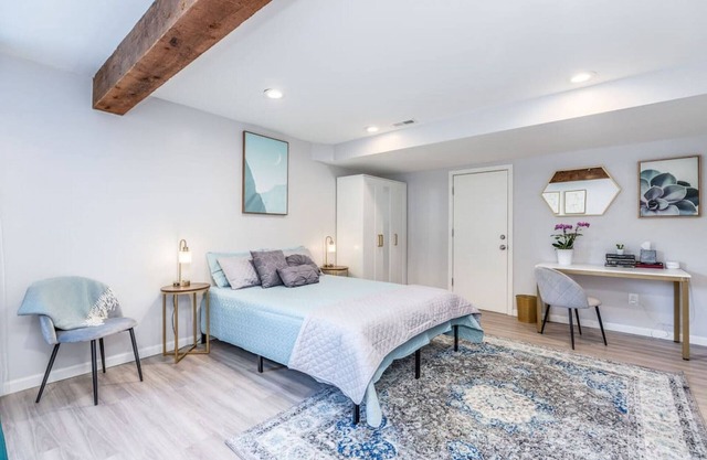 Pet Friendly Suite-❤️Downtown!