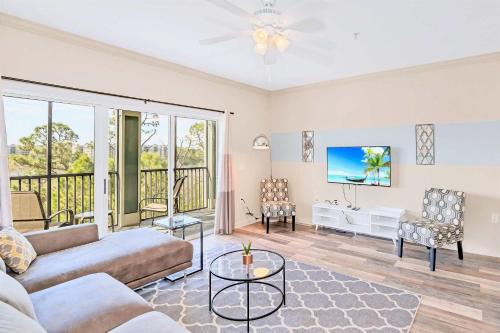 Pet-Friendly - Upstay Condo w Pool Hot Tub Sauna