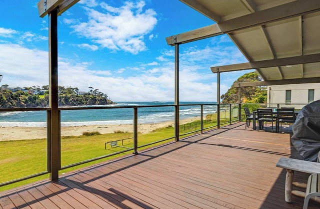 Pet-Friendly Waterfront, Malua Bay | Strathnaver