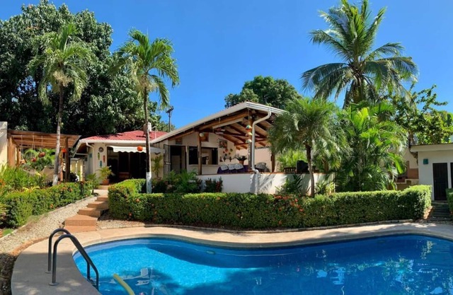 Petfriendly 3 bedroom Home, Near Tamarindo, With a pool.