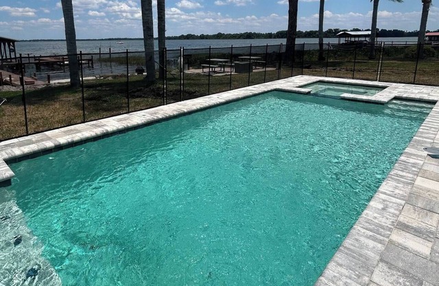 PETS STAY FREE Camp St. Cabanas Unit 4 on Lake Dora