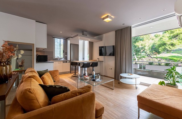 Phaedrus Living Luxury Flat Vouliagmeni