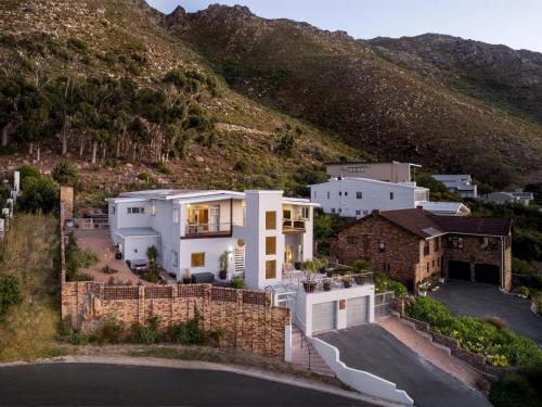Phezulu Manor, Panoramic Views, Serviced Retreat