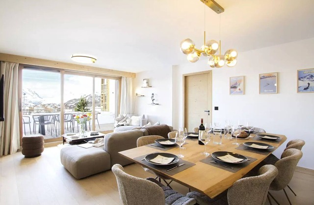 PHOB02 Beautiful, bright 80 m2 apartment with mountain views