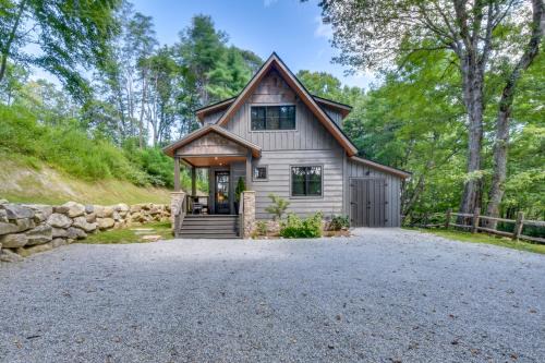 Pickleball and Trails Dog-Friendly Glenville Escape