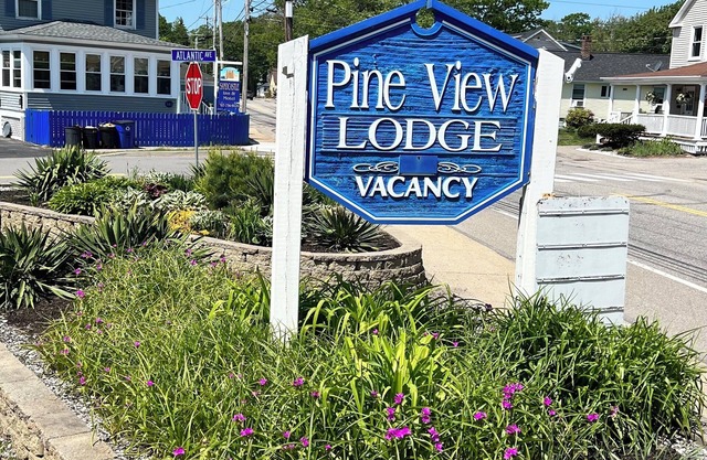 Pine View Lodge Old Orchard Beach - One Bedroom Suite