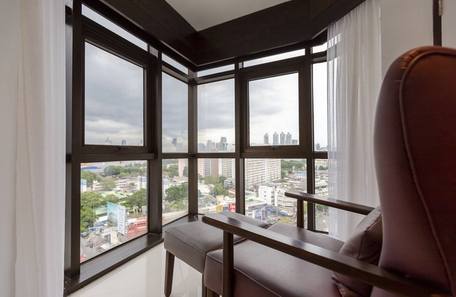 Pinnacle Lumpinee Park Hotel