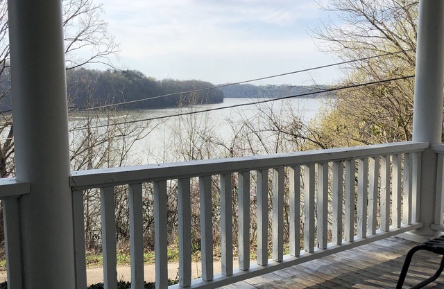 Pitman Pointe Estate w/Lake View