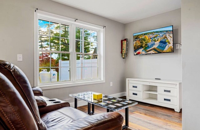 Pixel Perfect Escape: 2BR Retreat w/Gaming Theme