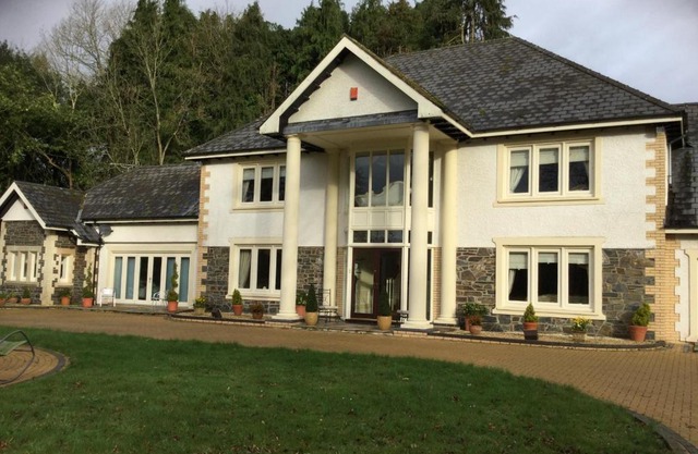 Plas Y Dderwen Bed and Breakfast