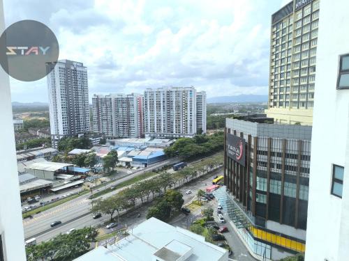 Platino 4Bedrooms Paradigm Mall Netflix By STAY