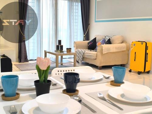 Platino Warm and Stylish 10Pax Netflix By STAY