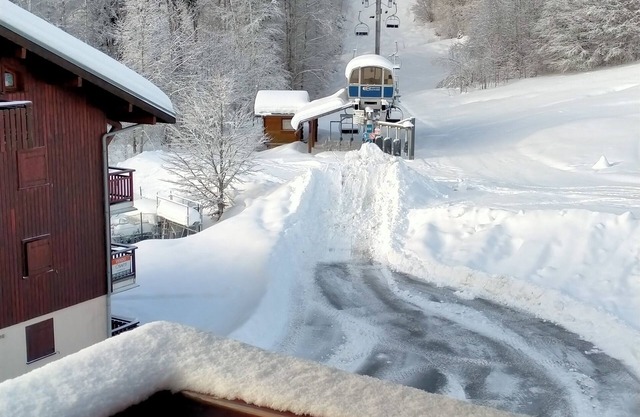 Pleasant studio for 4 people, family ski resort Bellevaux Hirmentaz.