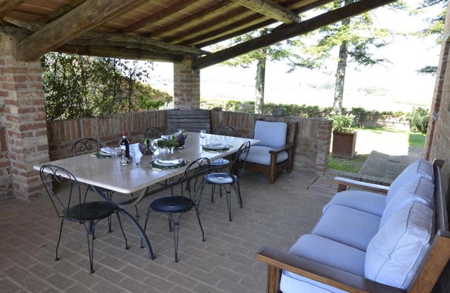Pleasant Villa in Valiano with Terrace Garden Sun loungers