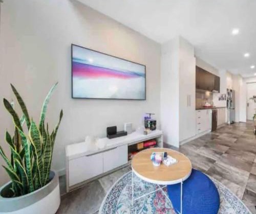 Plush Apt in Turner with Free Parking and Wifi - Hosted by Canstay