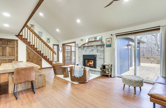 Pocono Mountain Family Home w/Deck + Grill