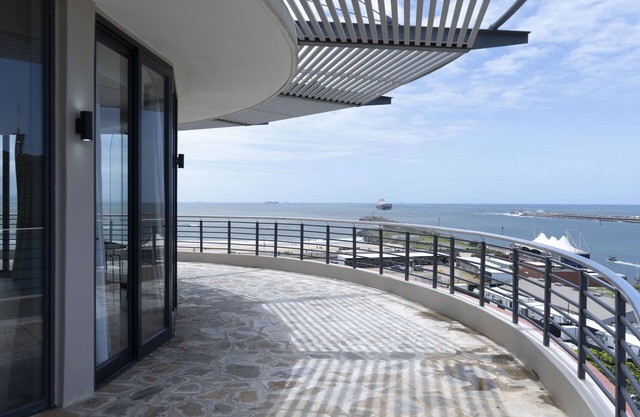 Point Waterfront Apartments