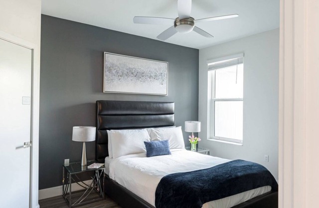 Pointe 2BD 6 - Two Bedroom Apartment, Sleeps 4