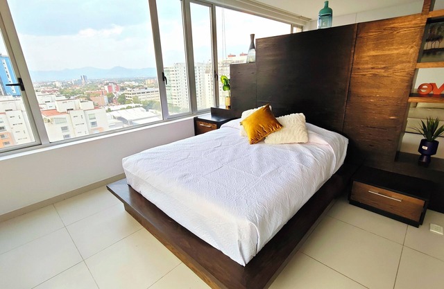 Polanco City View Apartment with Private Park Access, High-Speed Wi-Fi and Shopping Center