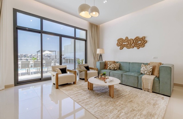 Pool and Sea Views 3BR+Assistant's Room Villa with Beach Access and BBQ Facility