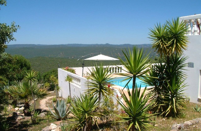 Pool Side Apartment With Own Entrance. surrounded by Stunning Countryside views.