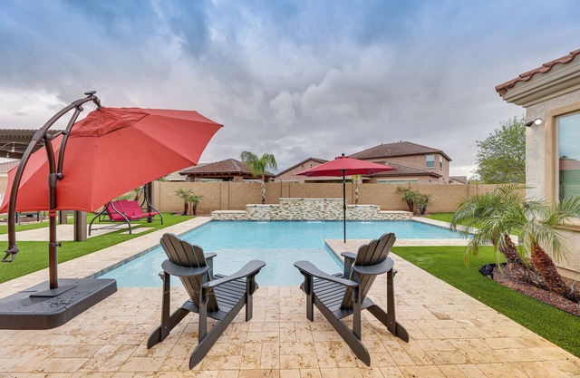 Poolside Relaxation: Queen Creek Oasis w/Fire Pit