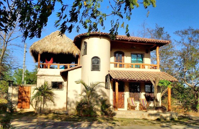 Popoyo Palmeras 2Bed/2Bath Private community steps from beach/surf break