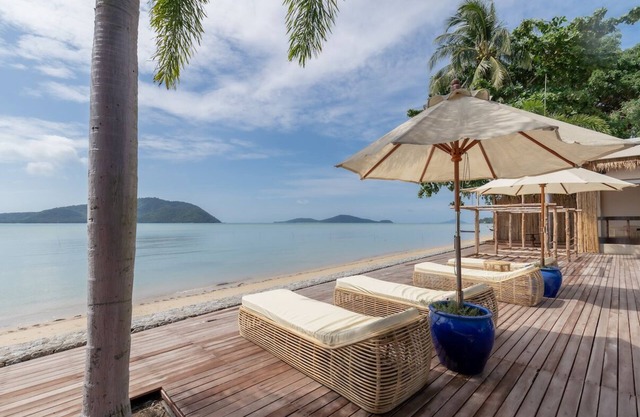 Poppy Beachfront Residence
