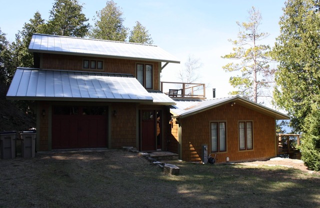 Porcupine Shores Has An Elevated View And Access To The Water