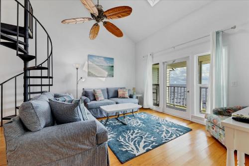 Port Charlotte Private Waterfront Condo WA4410-317