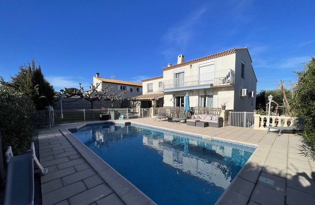 Poussan, Villa Bianca, villa familiale - piscin