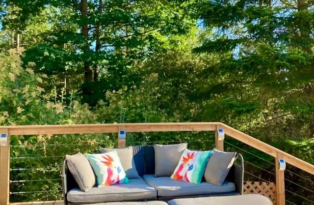Prancing Pony Glamping Dome at Shirewoods Farm
