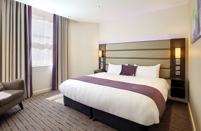 Premier Inn Milton Keynes - Willen Lake