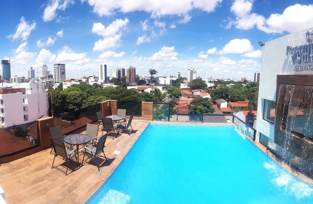 Premium Suites Deluxe Aparthotel Equipetrol