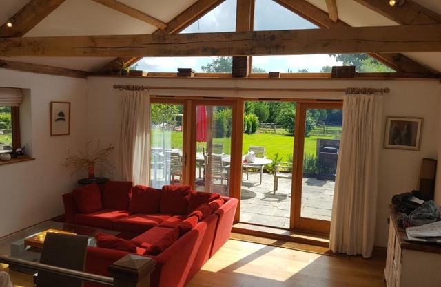 Prestwick House - Sleeps 10+ - Main House & 3 Separate Oak Framed Barn Studios - Rural