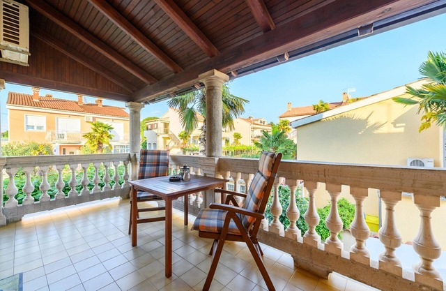 Pretty Apartment With Balcony
