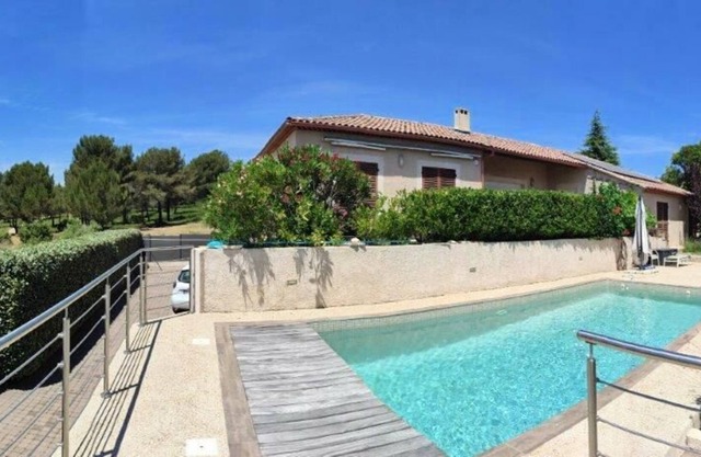 Pretty, quiet house with private pool - 5-room apartment 10 people