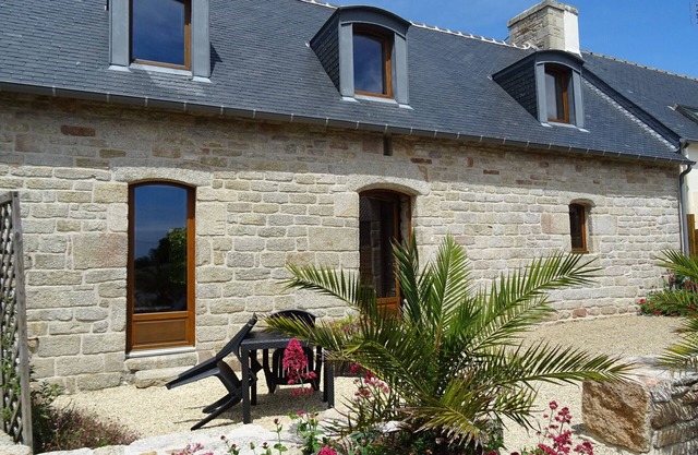 Pretty stone house * - September sale - Skividen beach walk