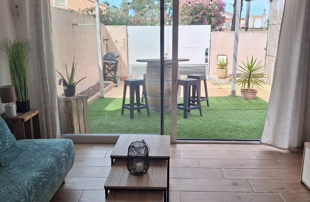 🇫🇷 🏡 Pretty T2 with terraces - In the heart of the village, Near the beach