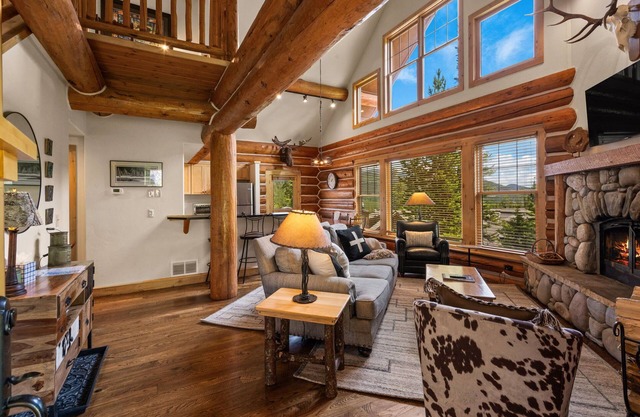 Prime Ski-In/Ski-Out Big Sky Powder Ridge Cabin