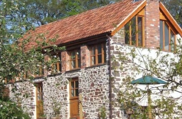 PRIMROSE COTTAGE, family friendly, with open fire in Kings Nympton