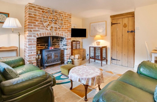 Primrose Cottage - Two Bedroom House, Sleeps 3