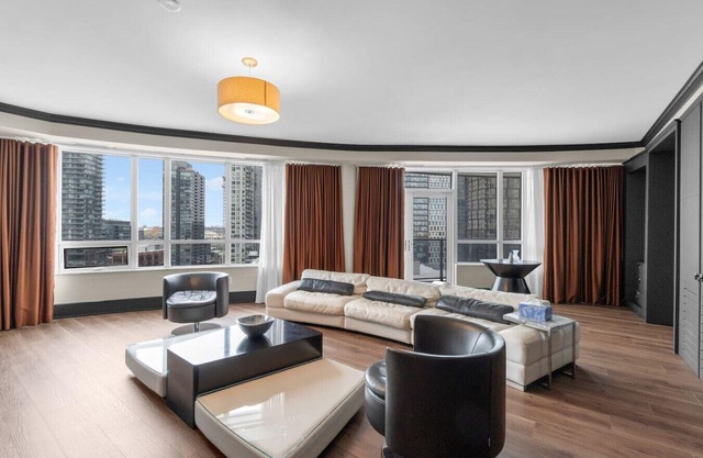 Priscilla Suites - CN Tower Views - Free Parking