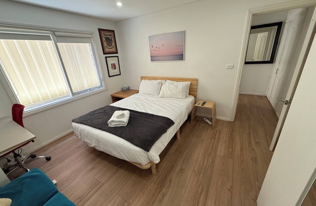 Private 1 bedroom apartment near beach and shops
