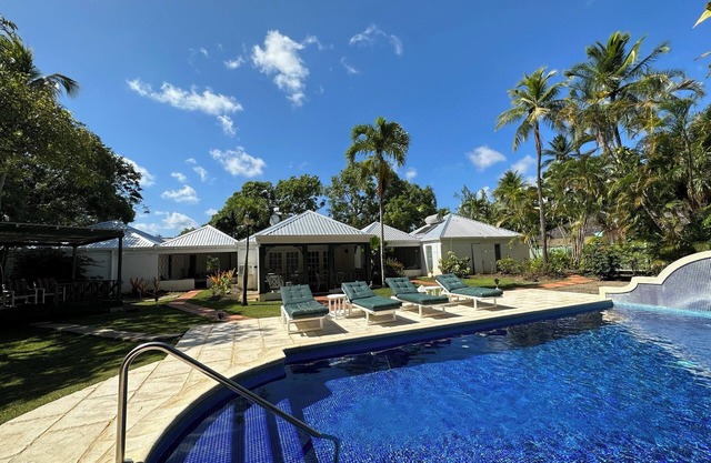 Private 3 Bed Villa Barbados, 4 mins walk to beach