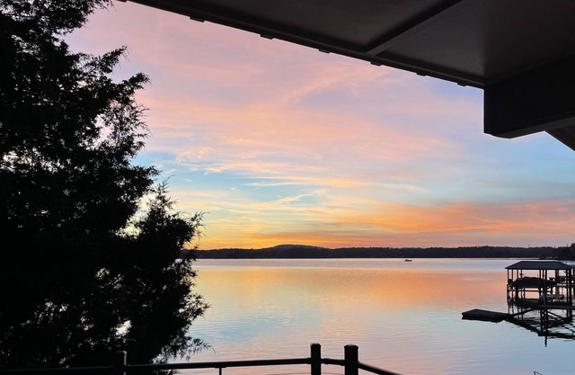Private Beach On Lake Wylie: Swim, Fish, & Boat!