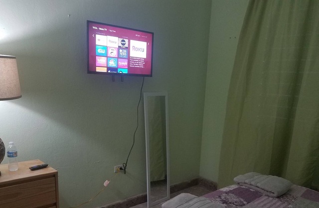 Private Bedroom # 1 in Floral Park, San Juan, Puerto Rico with A/C, Wi-fi