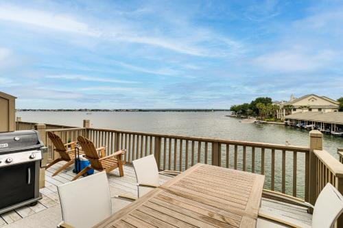 Private Boat Dock Horseshoe Bay Lakefront Retreat