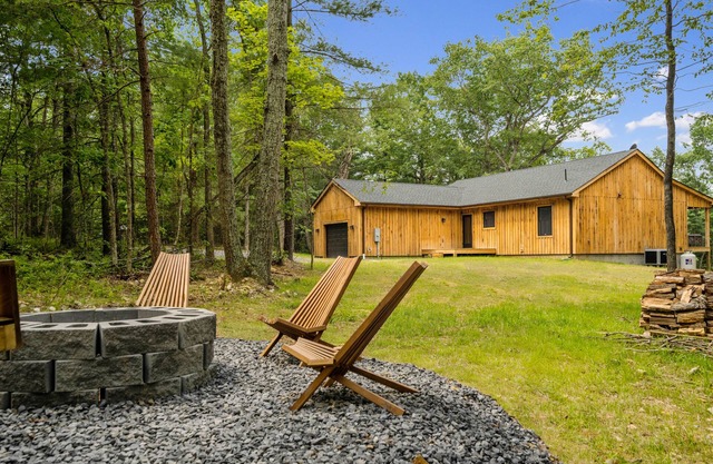 Private Cabin in the woods w/firepit right next to Shenandoah River